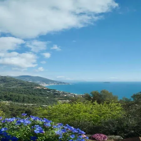 Apartment In Liguria Near Mediterranean Beaches, Cleaning Included