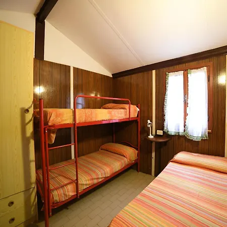 Apartment In Liguria Near Mediterranean Beaches, Cleaning Included 度假居 *