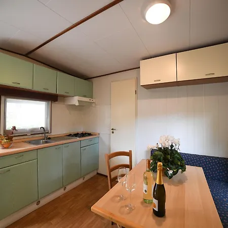 Apartment In Liguria Near Mediterranean Beaches, Cleaning Included בית נופש *