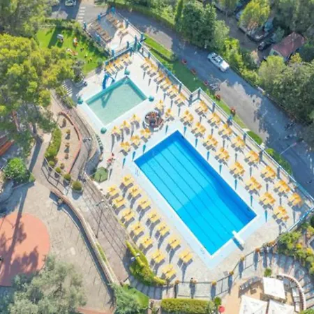 In Liguria Near Mediterranean Beaches, Cleaning Included *