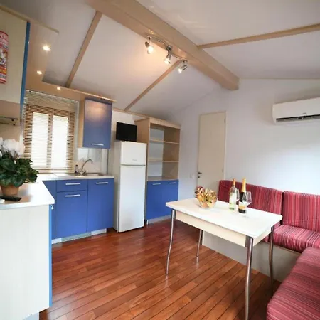 Apartment In Liguria Near Mediterranean Beaches, Cleaning Included